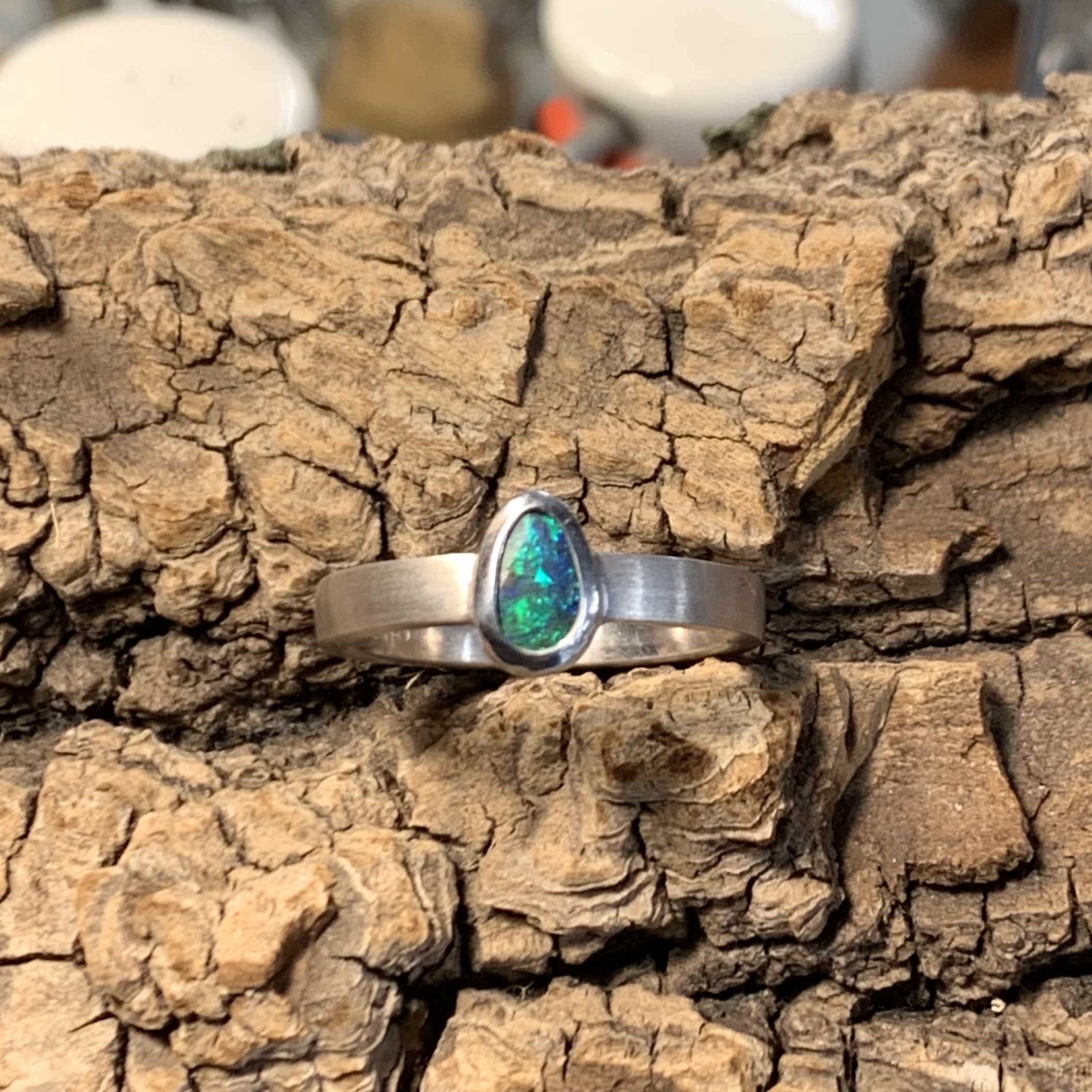 Blaugrüner Opal Fingerring in Silber