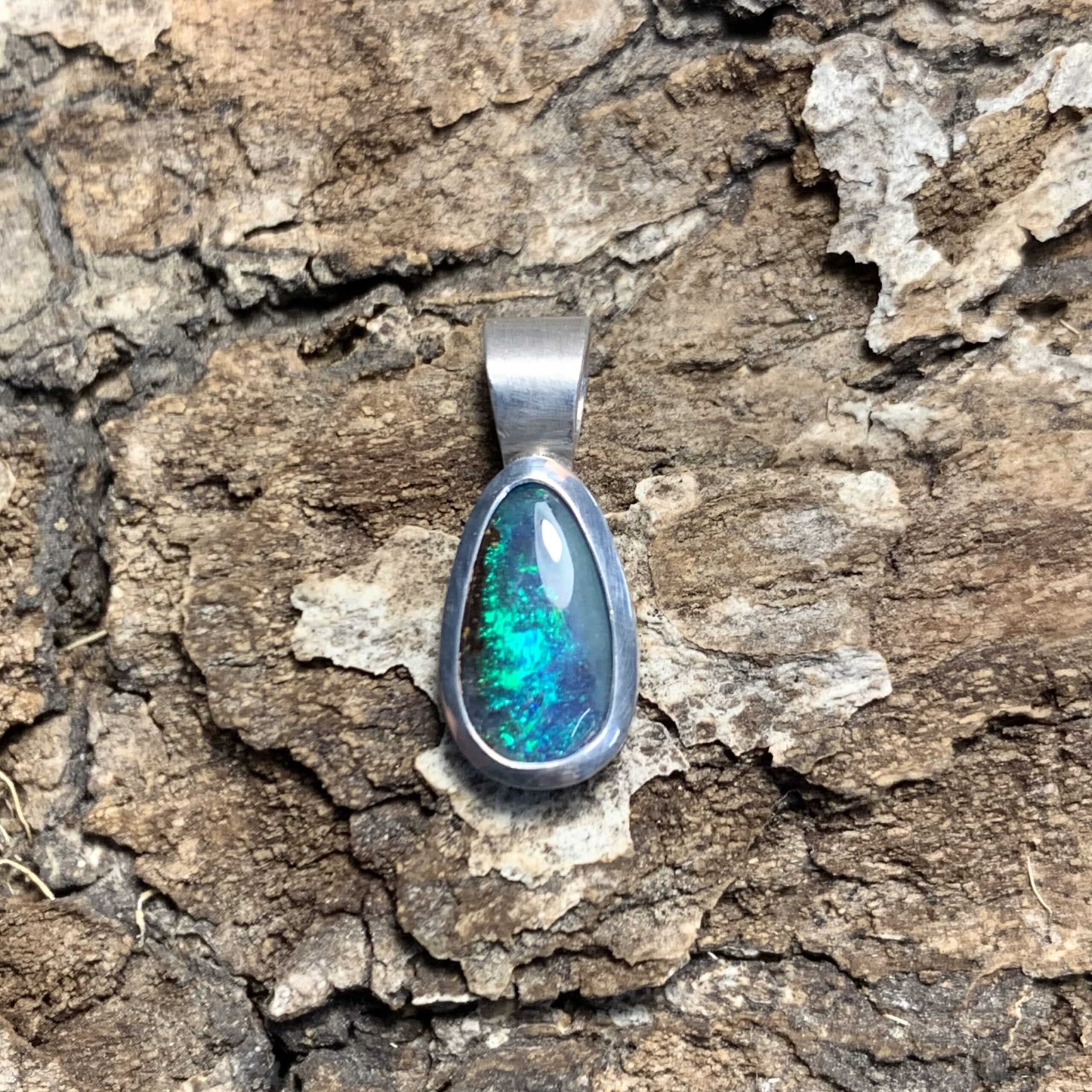 Blaugrüner Opal Anhänger in Silber